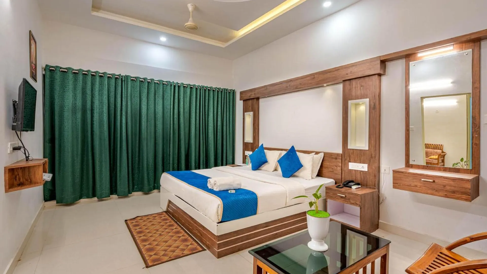 Pvr Grande Resort Munnar Indie